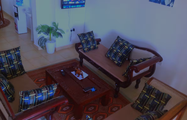 Kifaru House - Modern apartment with Swahili-style furniture